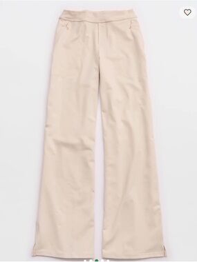 OFFLINE By Aerie The Hugger Trouser In Cake Batter Size Medium Short Wide Leg